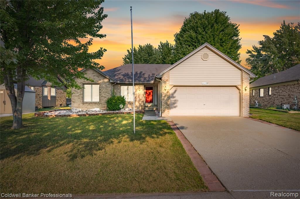 Property Photo:  46536 Fox Run Drive  MI 48044 