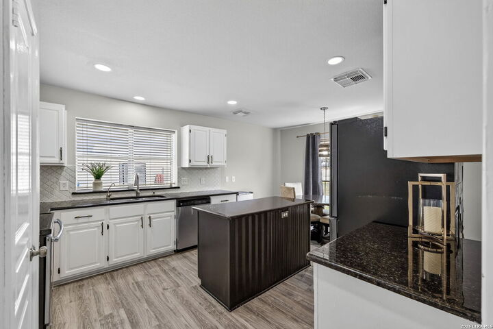 Property Photo: 10467 Horn Blvd TX 78240
