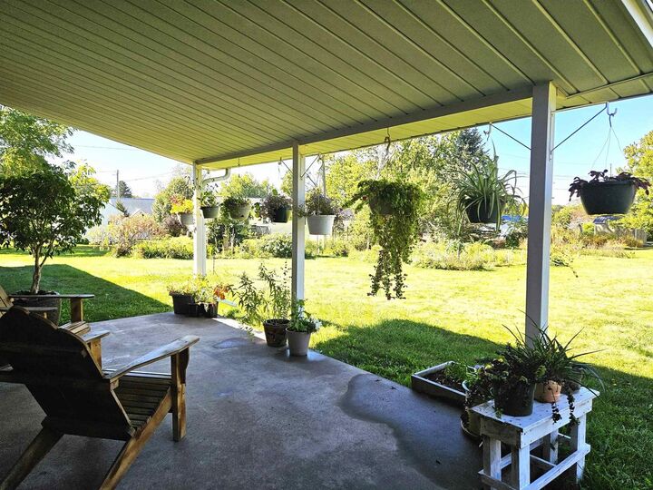 Property Photo:  740 N East Avenue  WI 54665 