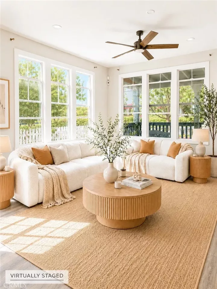 Property Photo:  5 Lindenwood Farm  CA 92694 