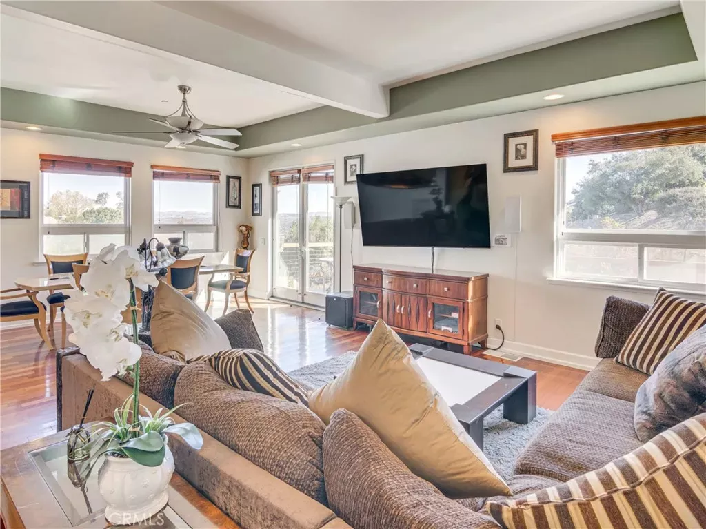 Property Photo:  1469 Topa View Trl  CA 91320 