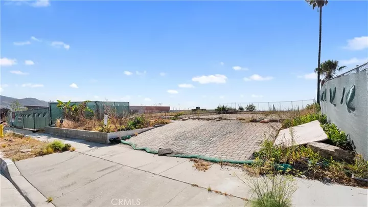 Property Photo: 18434 Clifftop CA 90265
