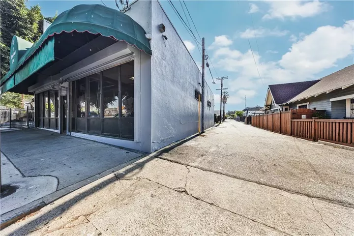 Property Photo:  2218 Daly  CA 90031 