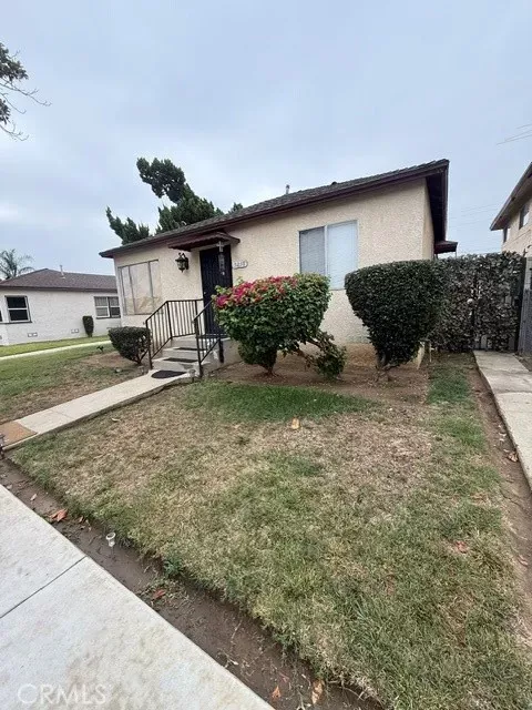 Property Photo:  5240 Via San Delarro  CA 90022 