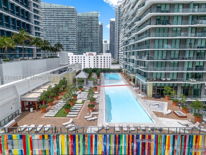Property Photo: 1300 S Miami Ave Ph5209 FL 33130