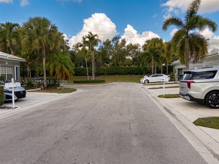 Property Photo: 4951 Mallory St 4951 FL 33463