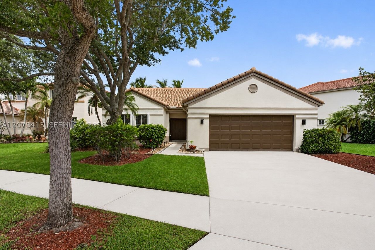 Property Photo:  370 Carrington Dr  FL 33326 