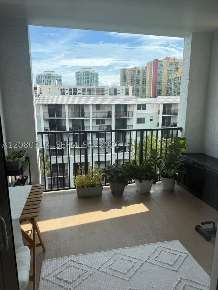 Property Photo: 17125 N Bay Rd 3610 FL 33160