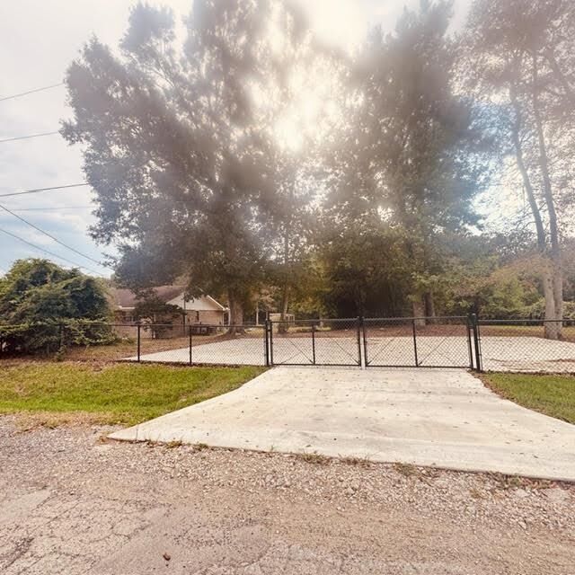 Property Photo:  4802 Holly Dr  TX 77630 