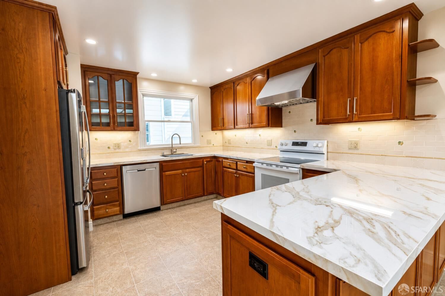 Property Photo:  1918 Filbert Street 301  CA 94123 