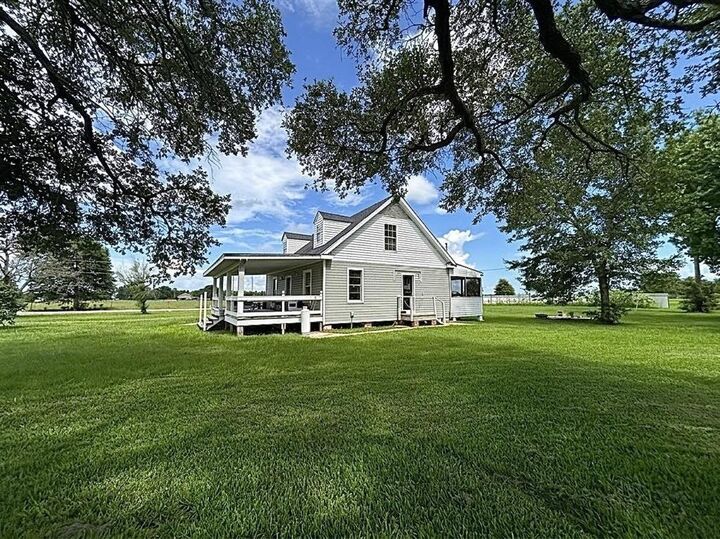 Property Photo:  6908 Murl Ellender Road  LA 70665 
