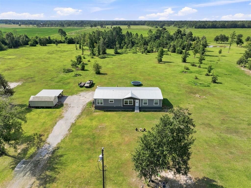 Property Photo:  328 Doe Road  LA 70657 