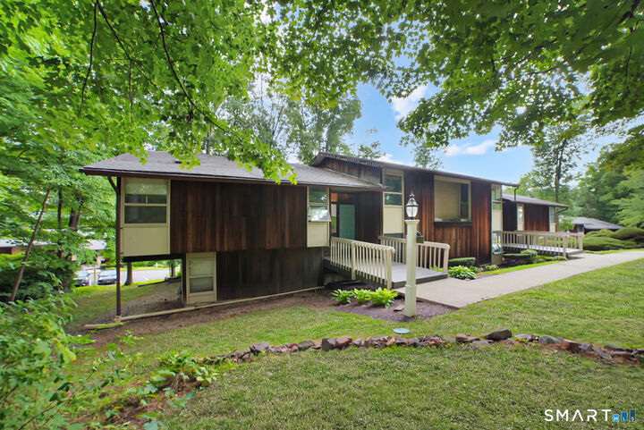 Property Photo:  2-F Country Squire Drive 2F  CT 06416 