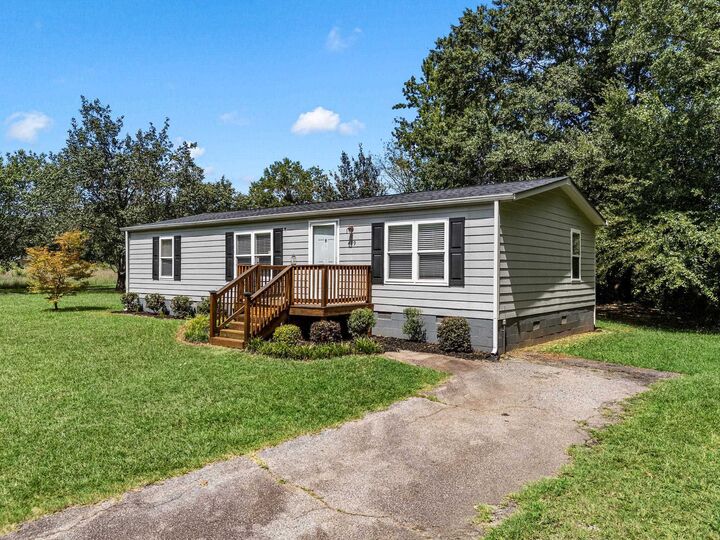 Property Photo: 499 Murph Road SC 29374