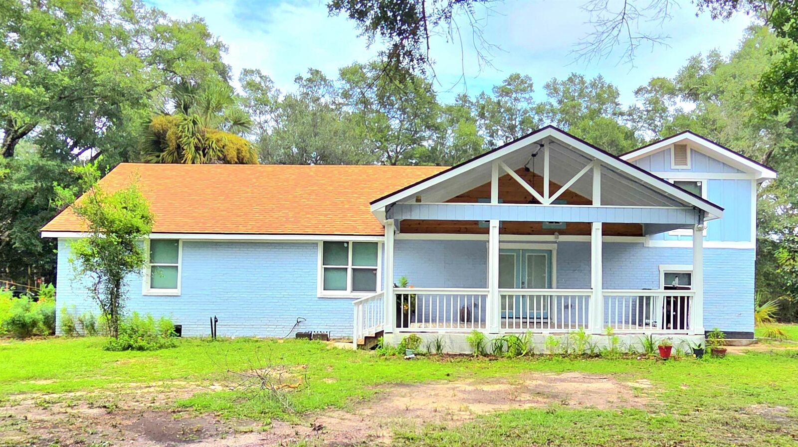 Property Photo: 747 Old Federal Road FL 32351