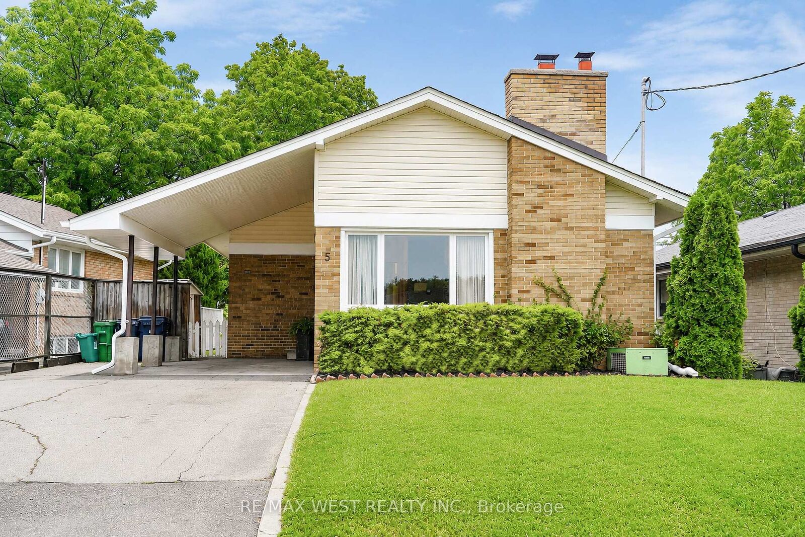 Property Photo:  5 Cromarty Drive  ON M9W 2R5 
