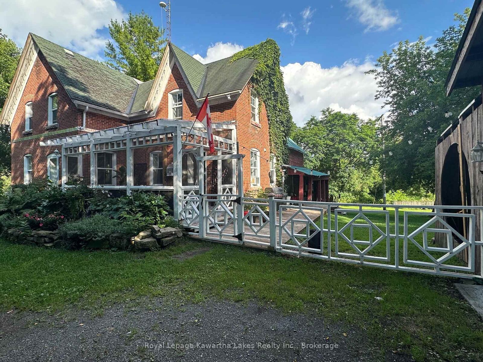Photo de la propriété:  1817 Glen Smail Road  ON K0E 1T0 