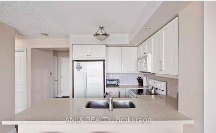 Property Photo:  5 Northtown Way 903  ON M2N 7A1 