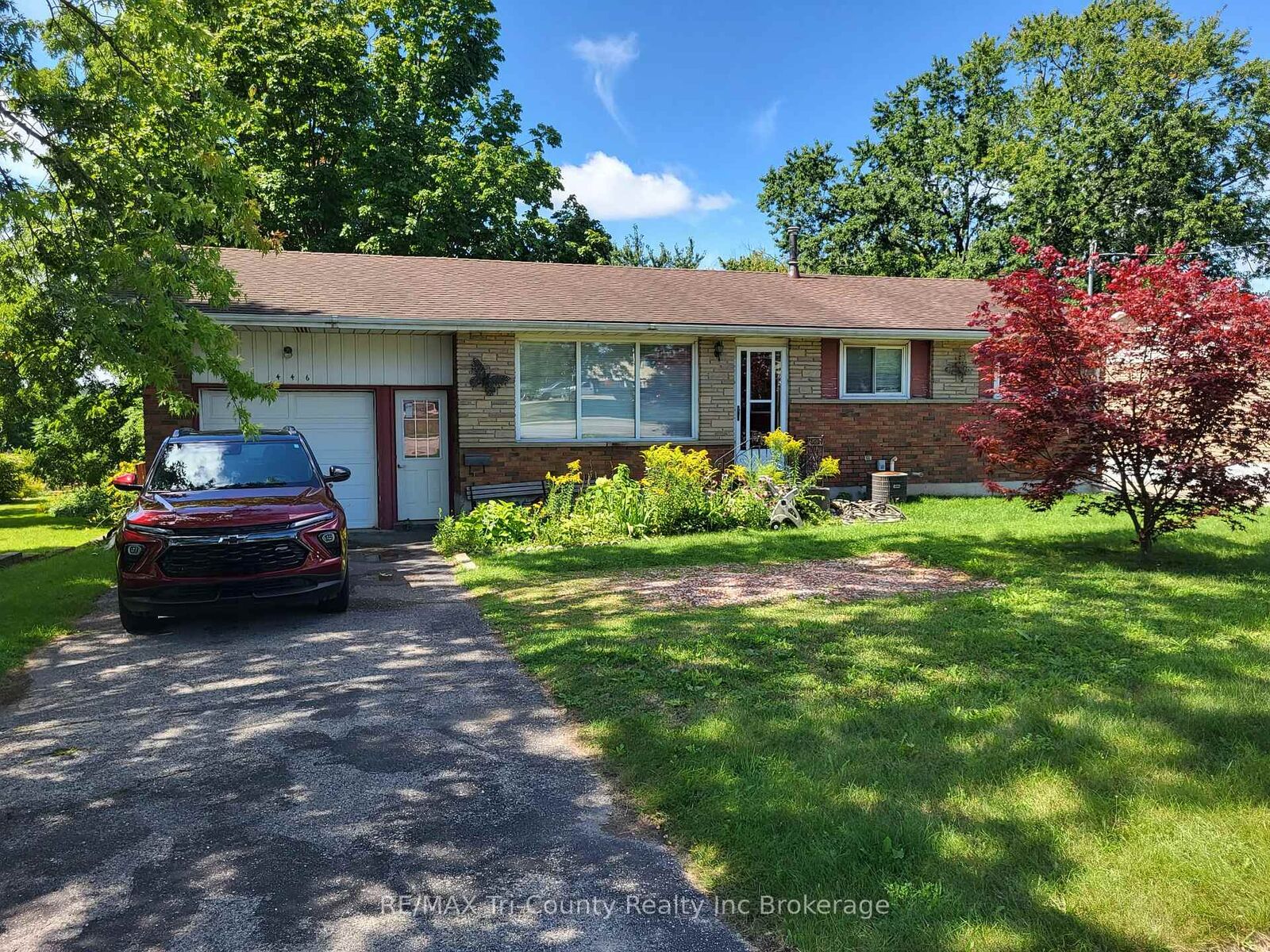 Property Photo:  446 Norwich Avenue  ON N4S 3W5 