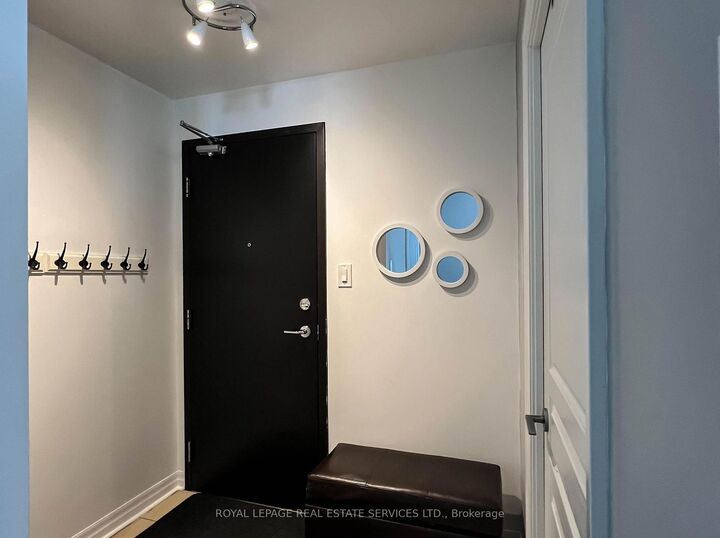 Property Photo: 3515 Kariya Drive S 1205 ON L5B 0C1