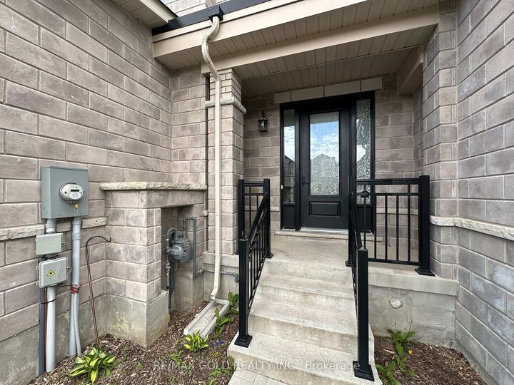 Property Photo: 120 Huntingford Trail ON N4T 0M3