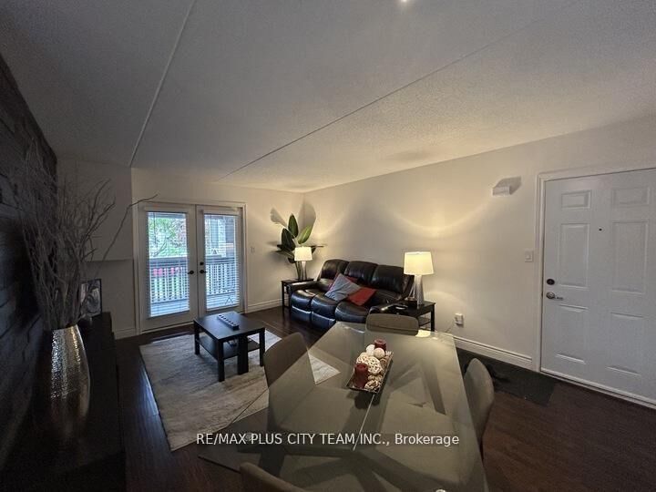 Property Photo:  2030 Cleaver Avenue 220  ON L7M 4C3 
