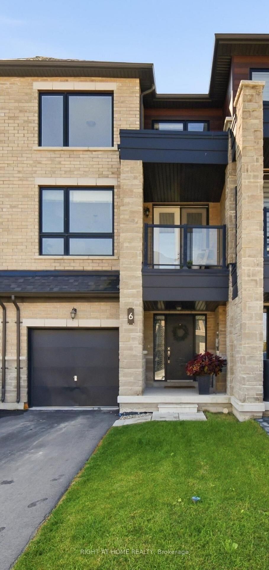 Property Photo:  6 Blue Forest Crescent  ON L9J 0N3 