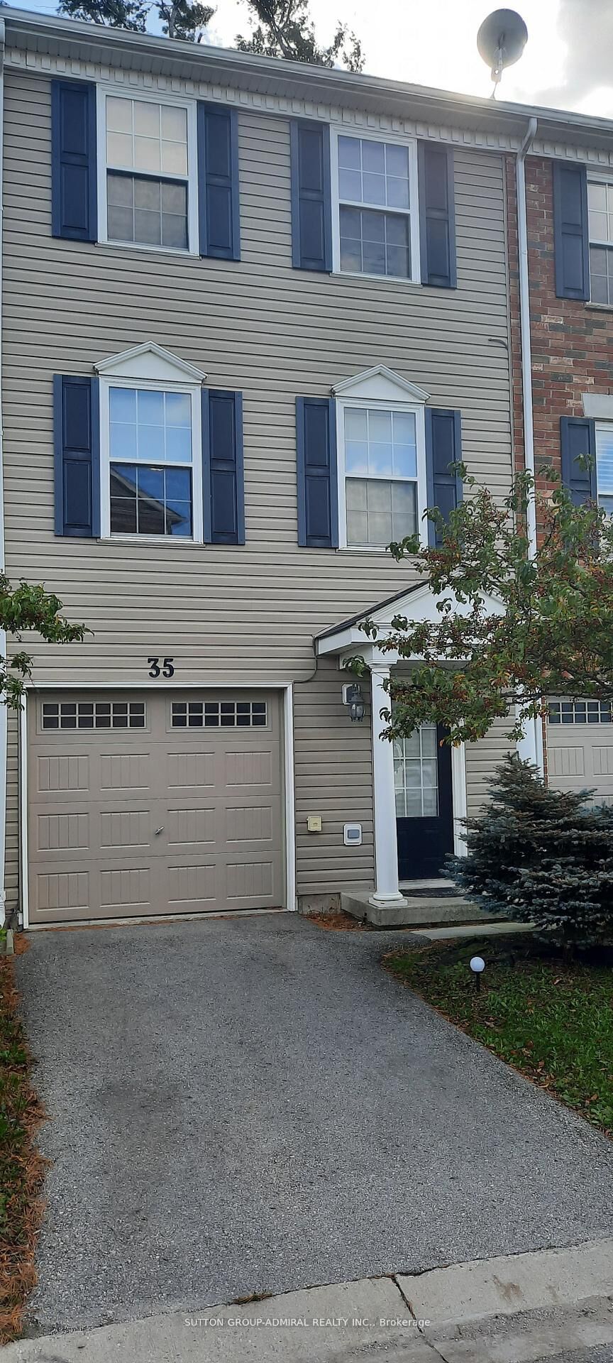 Property Photo:  91 Coughlin Road 35  ON L4N 0L5 