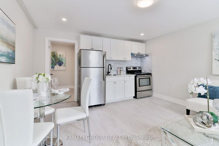 Property Photo:  81 McMillan Drive Unit 1  ON L1G 3Z7 