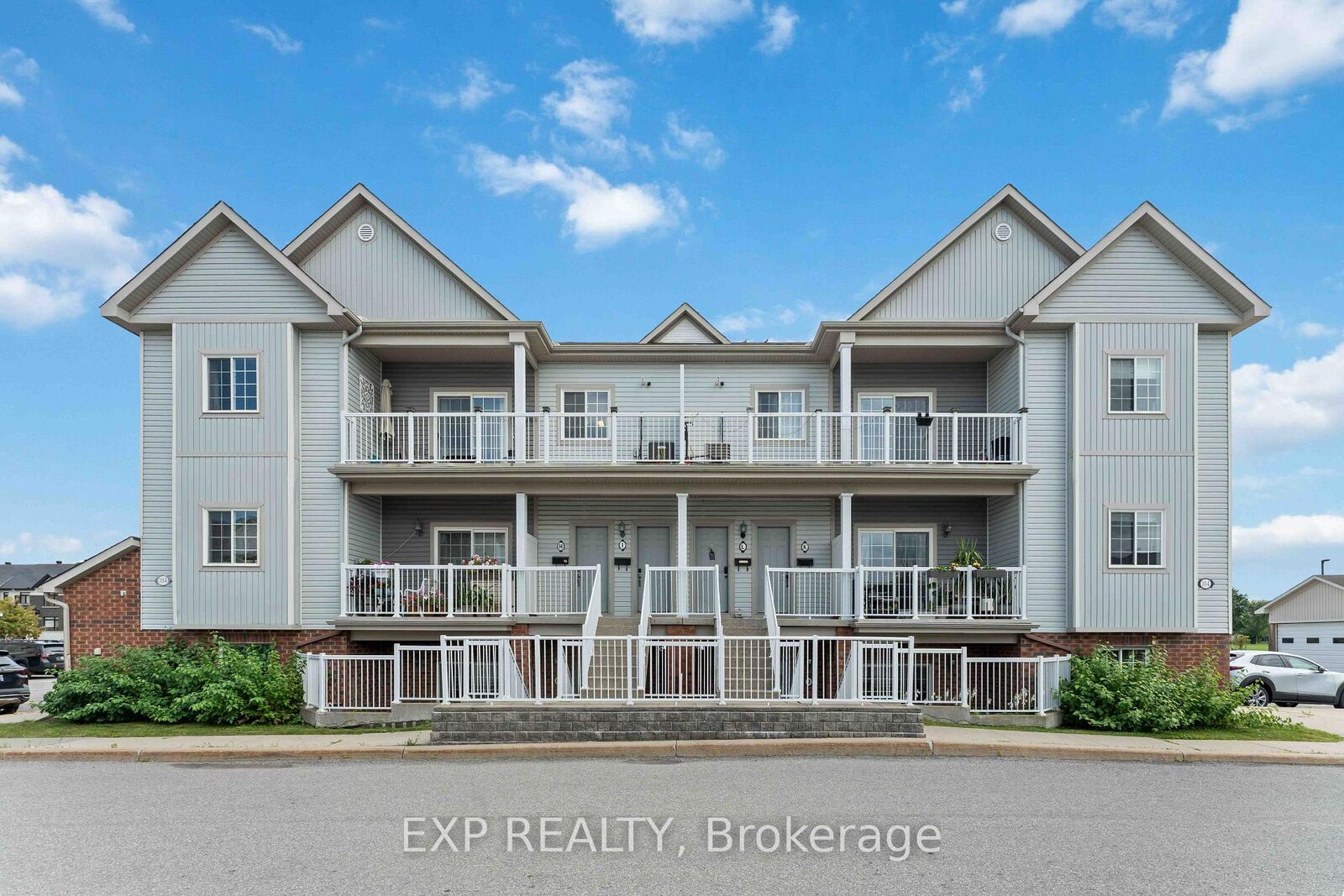 Property Photo:  104 Artesa Private J  ON K2S 0J8 