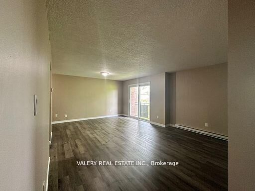 Property Photo:  7 Lowndes Avenue 12  ON L4P 4C5 