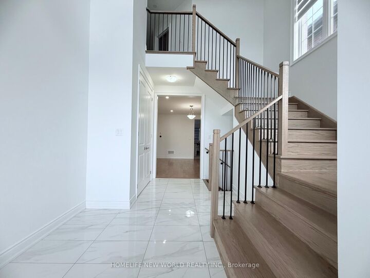 Property Photo: 546 Baker Hill Boulevard ON L4A 5G3