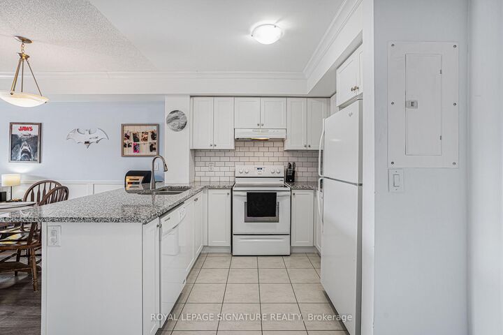 Property Photo: 70 Baycliffe Crescent 312 ON L7A 0Z5