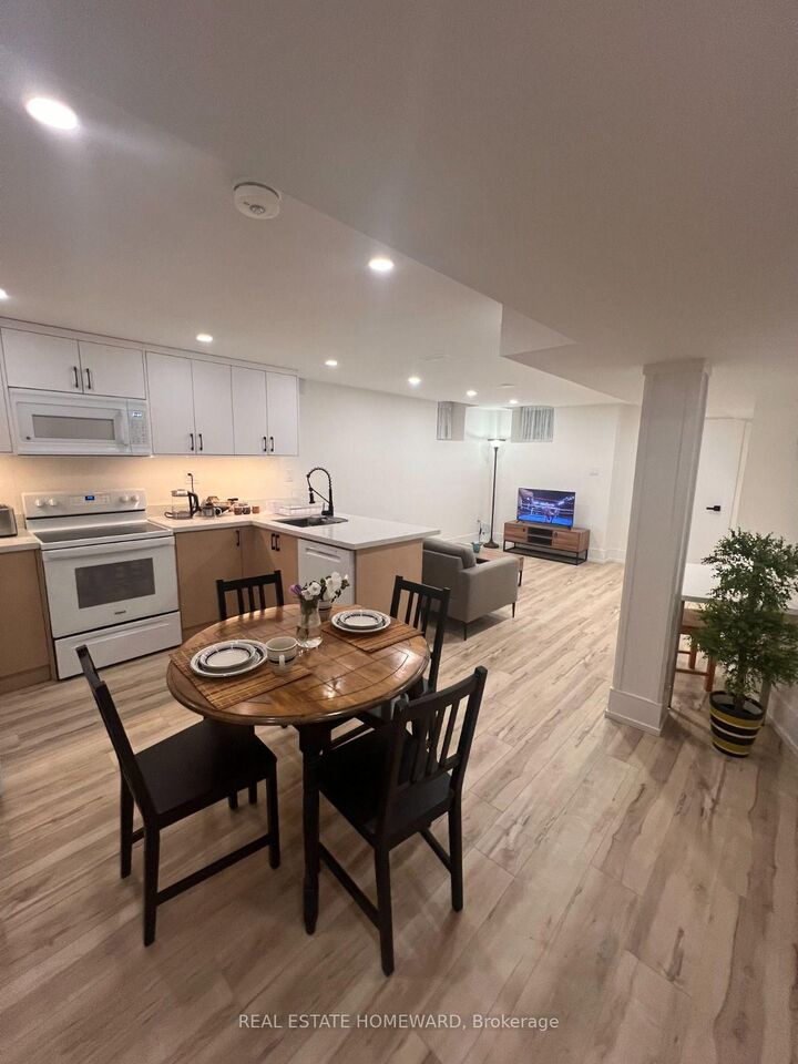 Property Photo:  11 Whitefaulds Road Lower  ON L6A 2K1 