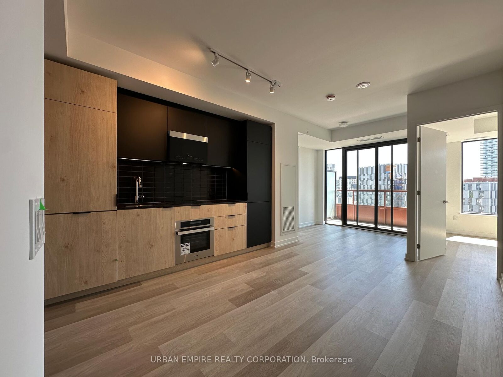 Property Photo:  28 Eastern Avenue Lph15  ON M5A 1H5 