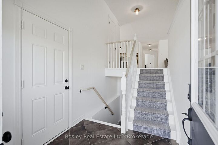 Property Photo:  208 Lamont Court  ON L0M 1S0 