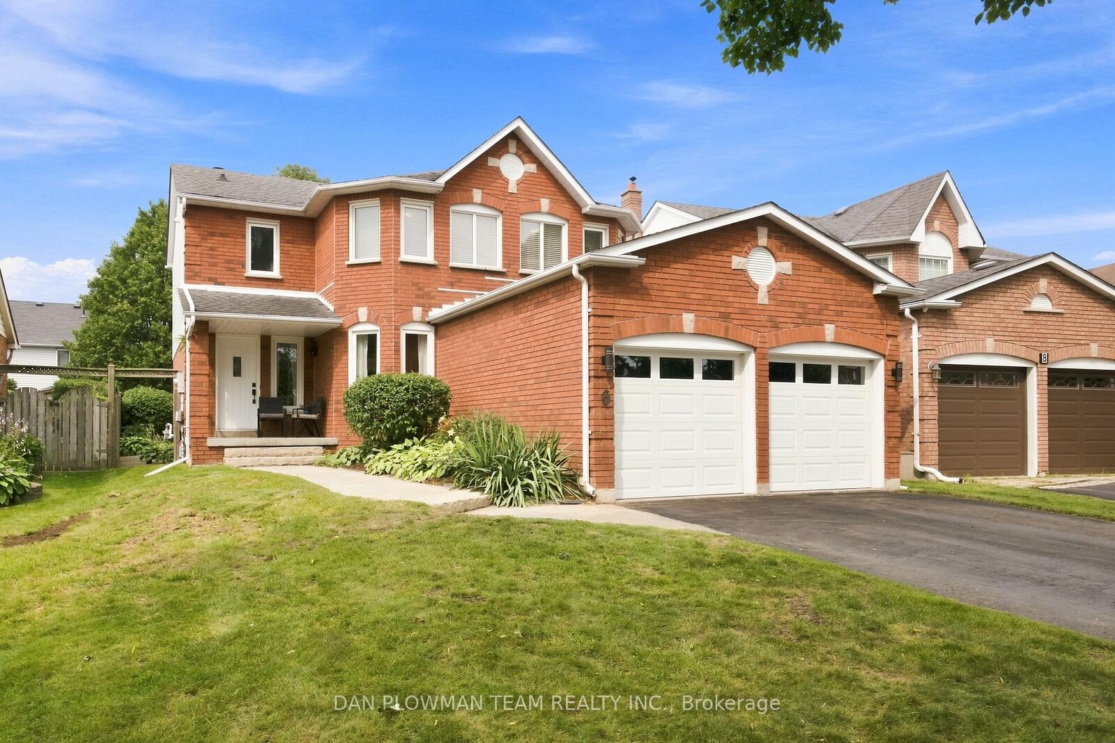 Property Photo:  6 Saddlebrook Court  ON L1E 2C5 