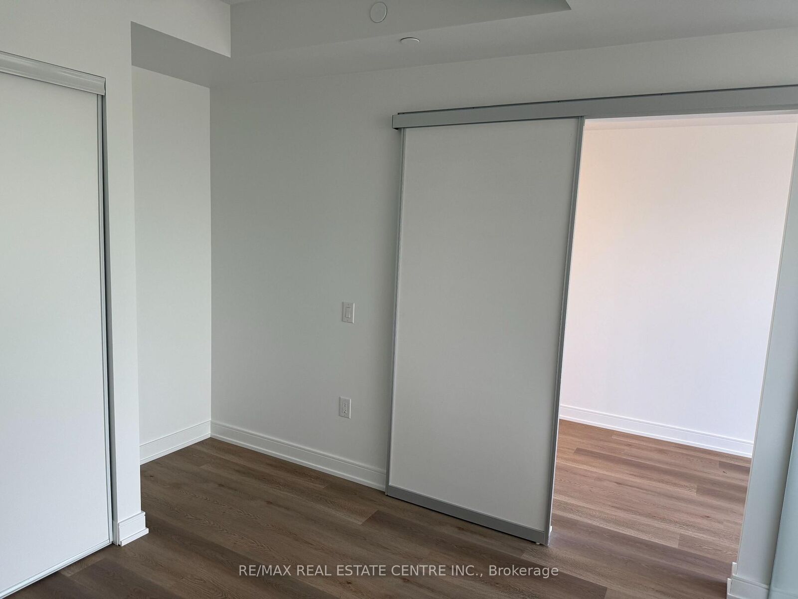 Property Photo:  3009 Novar Road E 324  ON L5B 0K2 