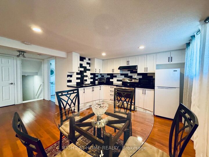 Property Photo:  84 Juniper Drive  ON L8E 4G6 