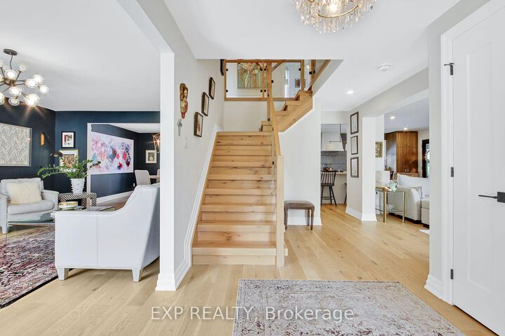 Property Photo:  895 Dresden Crescent  ON K2B 5H8 
