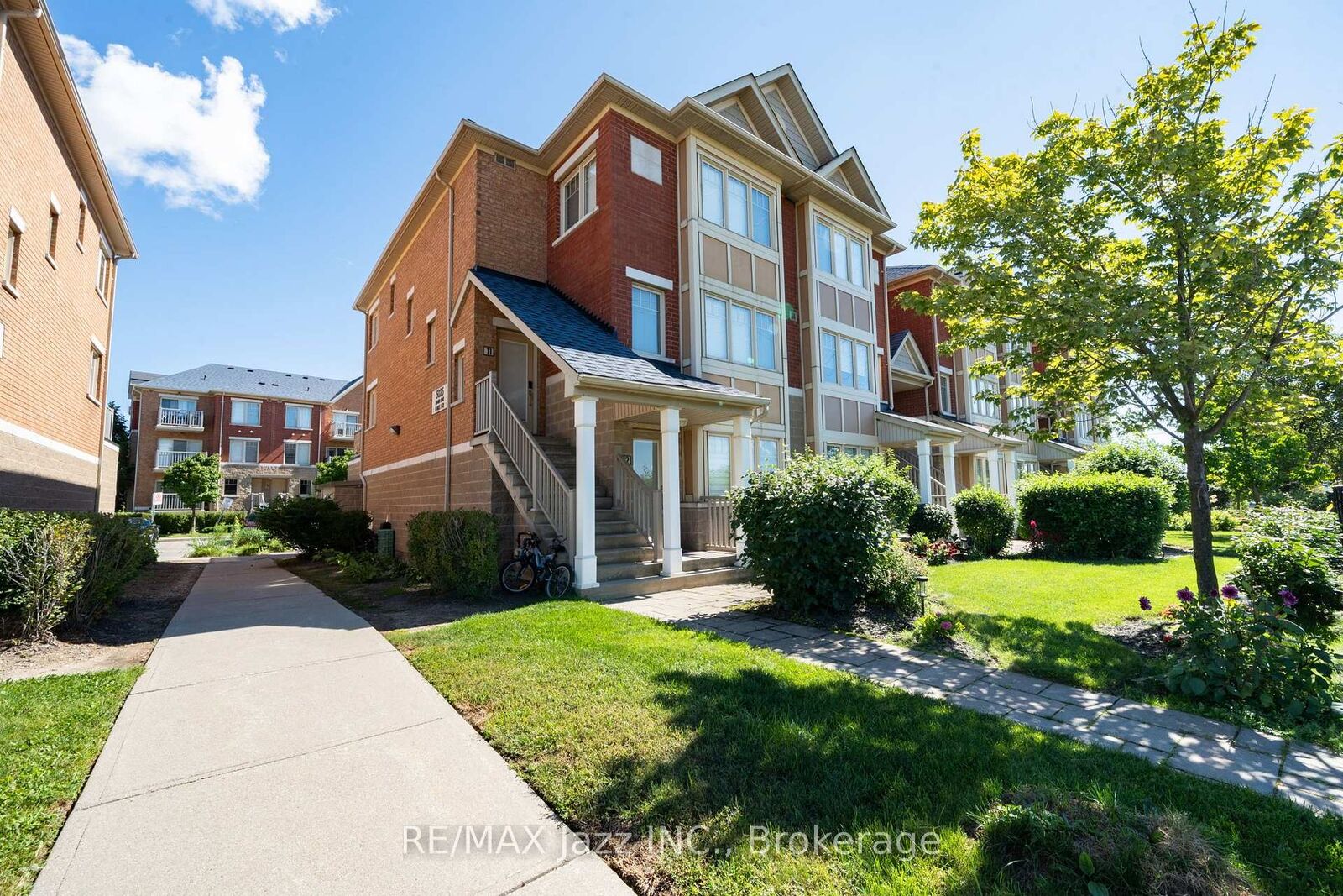 Property Photo:  5025 Ninth Line 12  ON L5M 0E9 