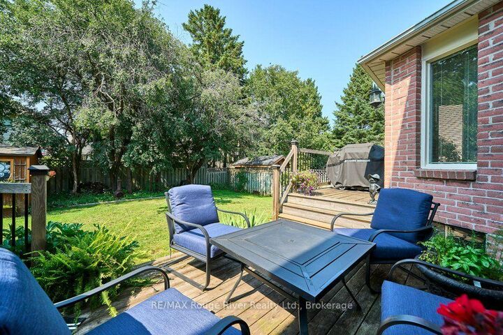 Property Photo:  939 Catskill Drive  ON L1J 8J9 