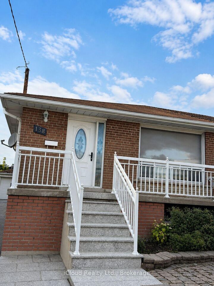 Property Photo:  138 Lomar Drive  ON M3N 1Z4 