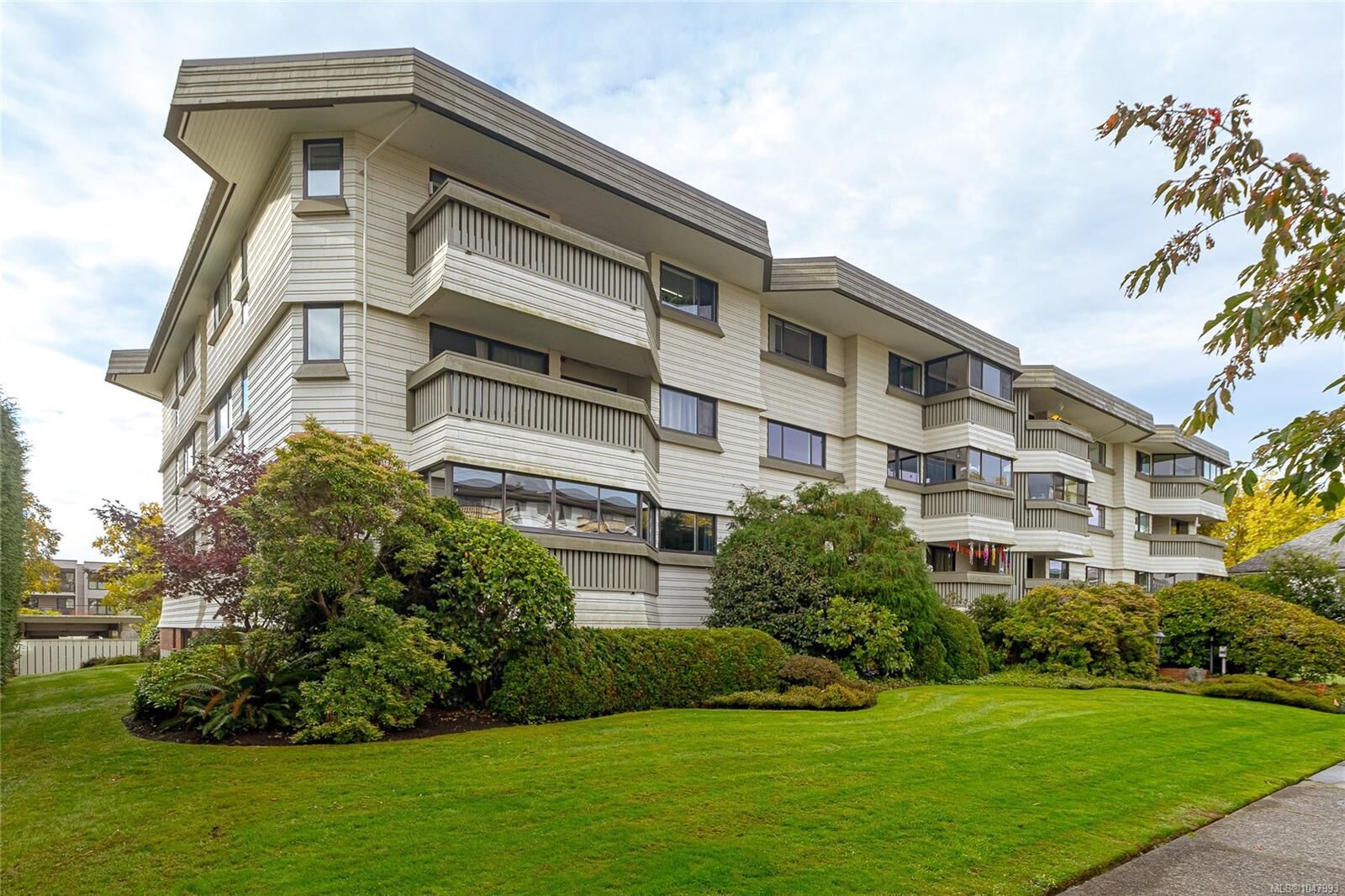 Property Photo:  1145 Hilda St #101  BC V8V 2Z5 