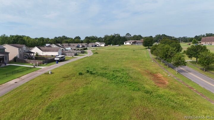 Property Photo:  0 (Lot 5 Block F) Oak Park Drive  AL 36079 