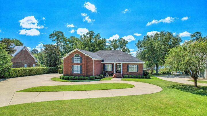 Property Photo:  1010 River Pointe Drive  GA 31701 