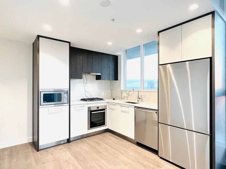 Property Photo:  567 Clarke Road 1702  BC V3J 0K7 