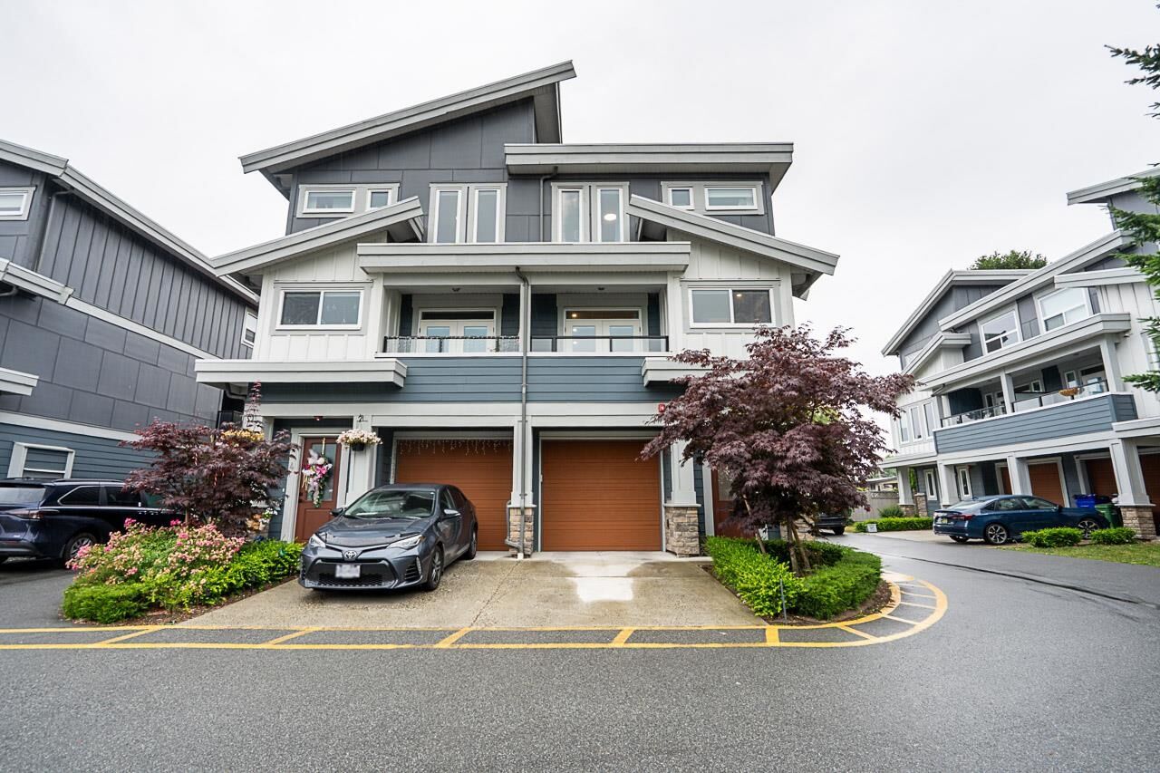 Property Photo: 46545 Brooks Avenue 5 BC V2P 0L1