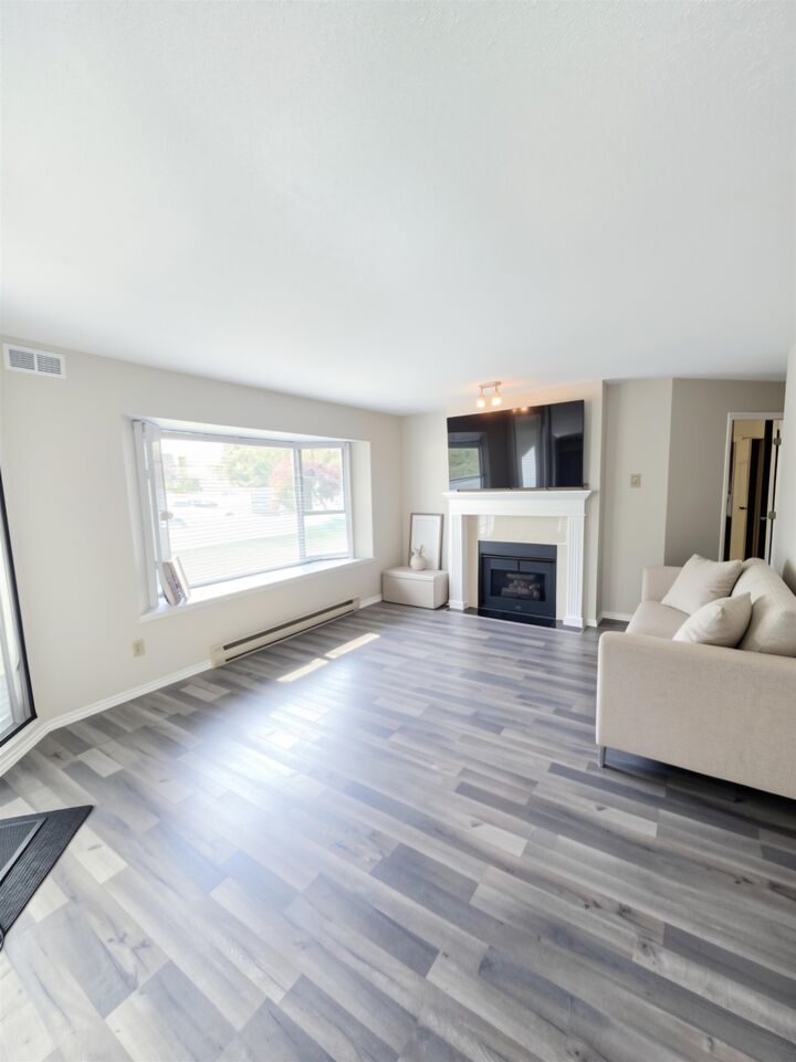Property Photo:  5250 Victory Street 109  BC V5J 5H2 