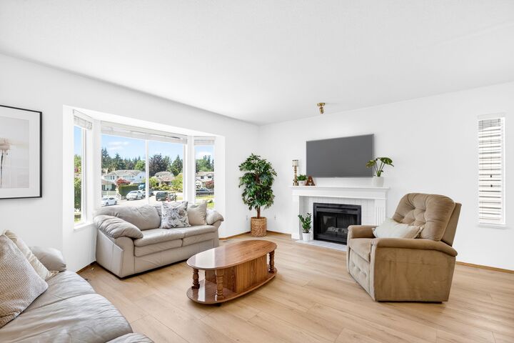 Property Photo:  20781 50A Avenue  BC V3A 7T6 